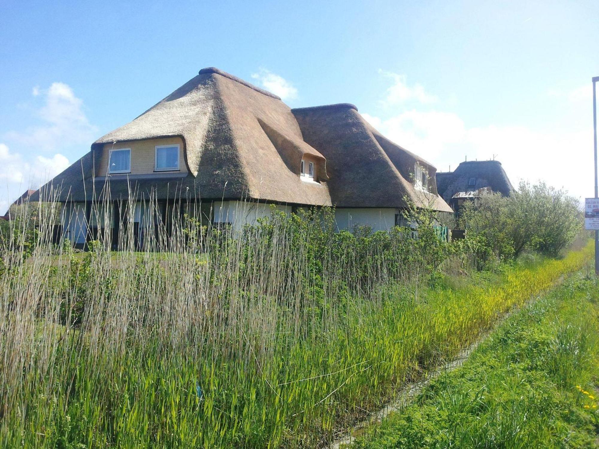 Haus-Duewelswarft-Whg-Delphin Apartment Sankt Peter-Ording Exterior photo